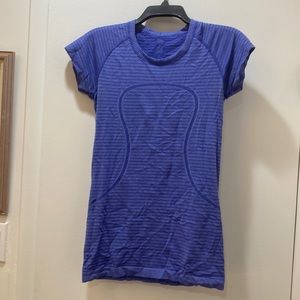 Lululemon short sleeve top